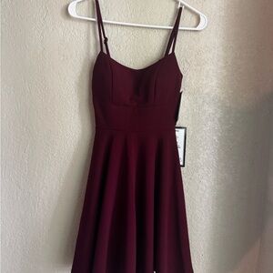 Elegant Burgundy Spaghetti Strap Dress